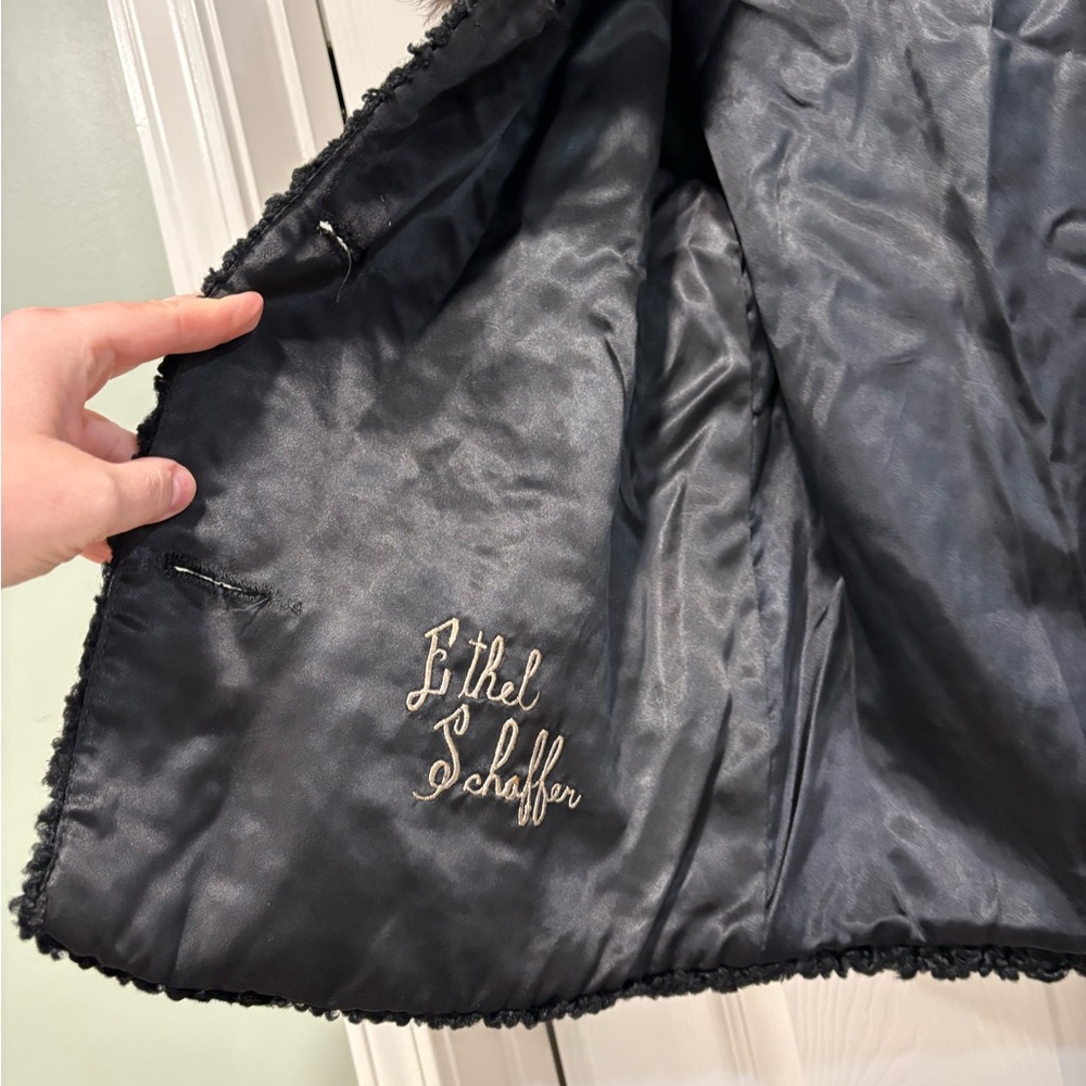 Vintage Black Persian Lamb Fur Coat with Brown Mink Collar – Personalized Lining - Picture 2 of 4